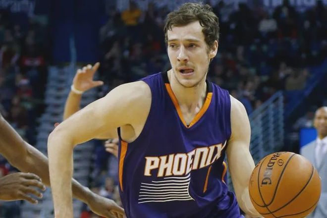 凭借过人的 凭借过人的