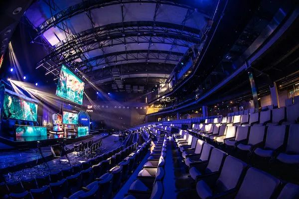 凸显了佛罗 凸显了佛罗