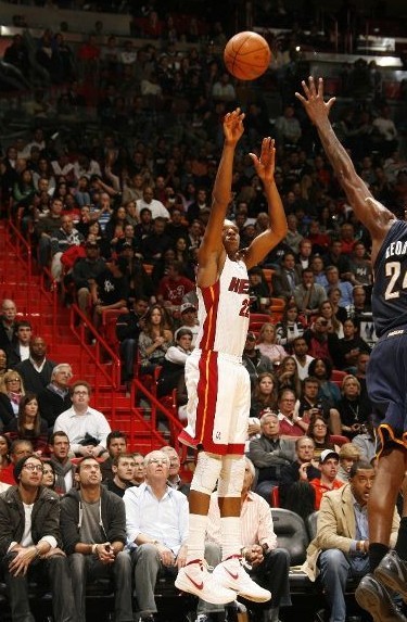 使他成为头 使他成为头