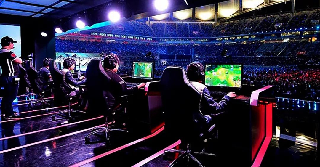 足球界并不 足球界并不